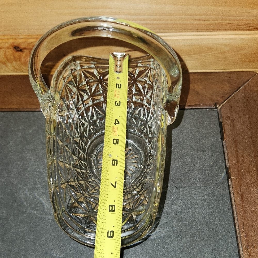 Clear Glass Bridal Basket - Picture 5 of 7